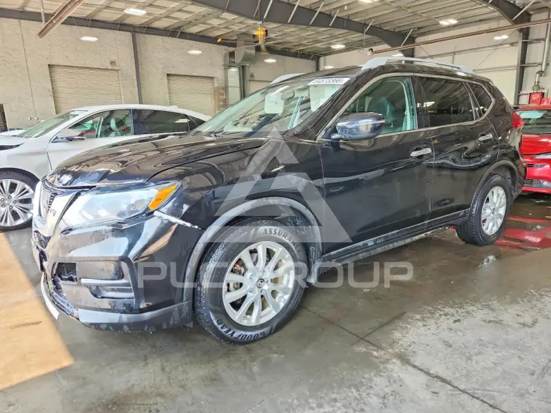 2017 Nissan ROGUE photo