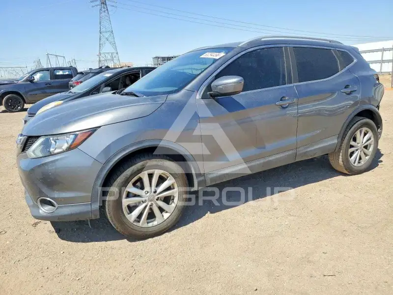 2017 Nissan ROGUE photo