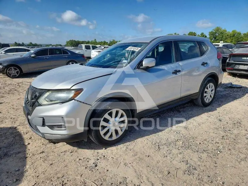 2017 Nissan ROGUE photo