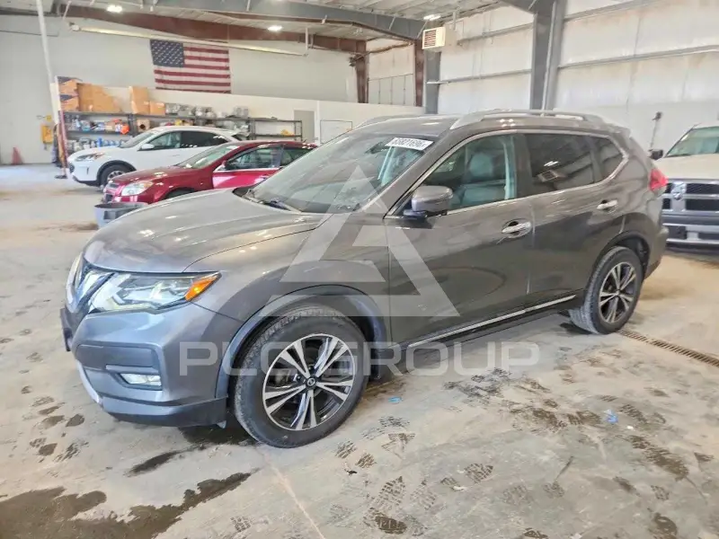 2017 Nissan ROGUE photo