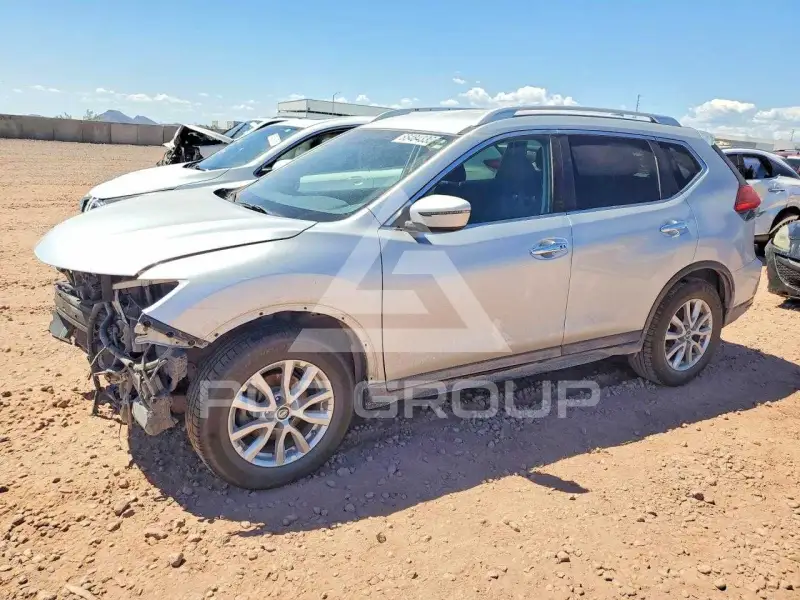 2017 Nissan ROGUE photo