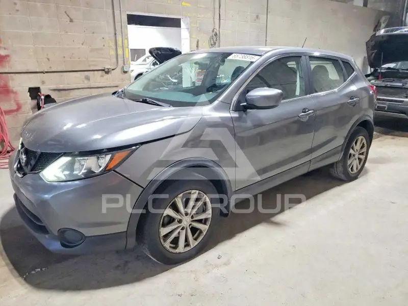 2017 Nissan ROGUE photo