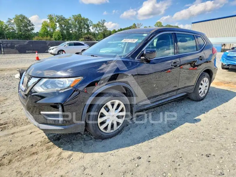 2017 Nissan ROGUE photo