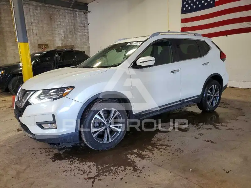2017 Nissan ROGUE photo