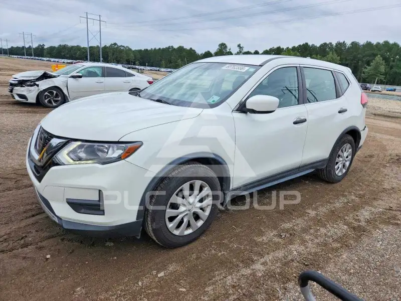 2017 Nissan ROGUE photo