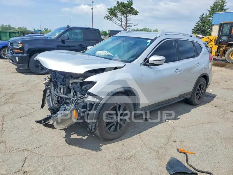 2017 Nissan ROGUE фото