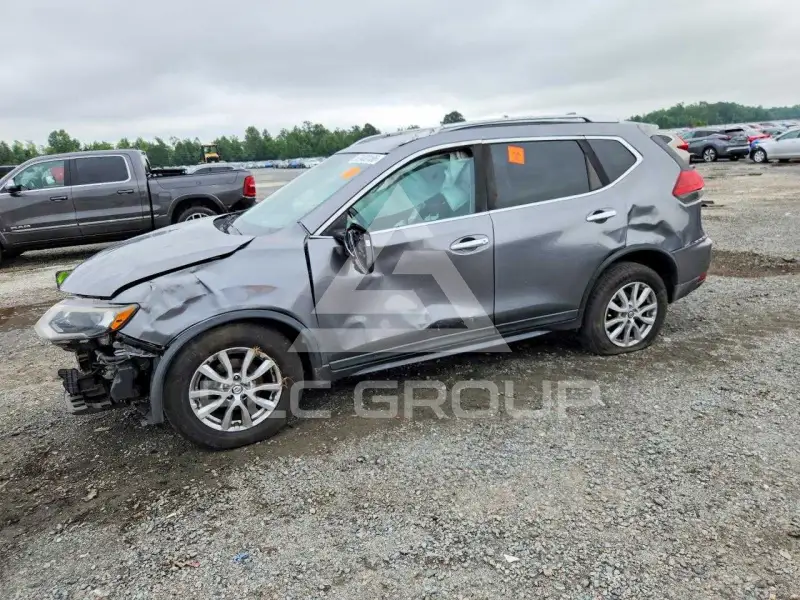 2017 Nissan ROGUE photo