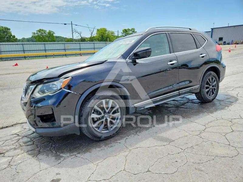 2017 Nissan ROGUE photo