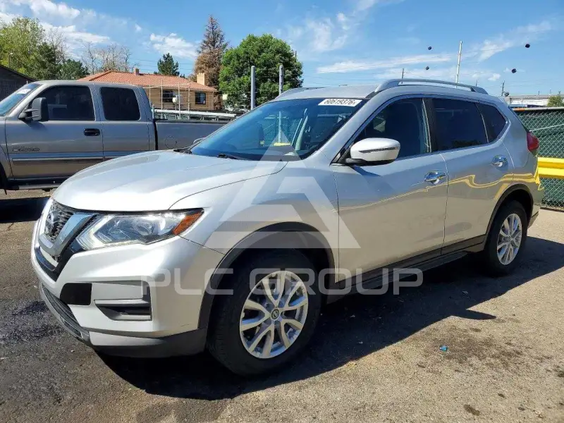 2017 Nissan ROGUE photo