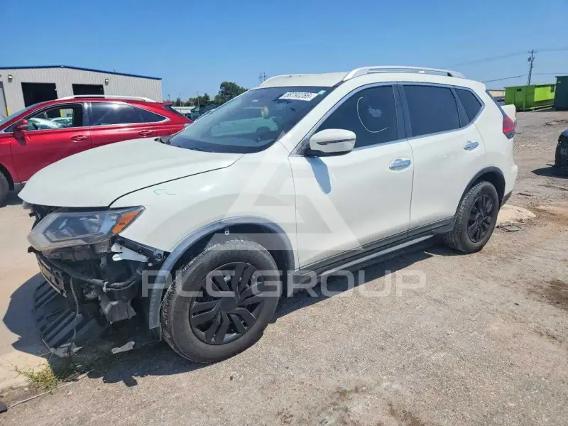 2017 Nissan ROGUE photo