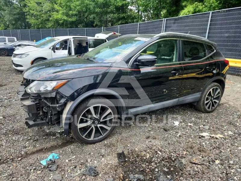 2017 Nissan ROGUE фото