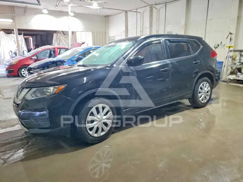 2017 Nissan ROGUE photo