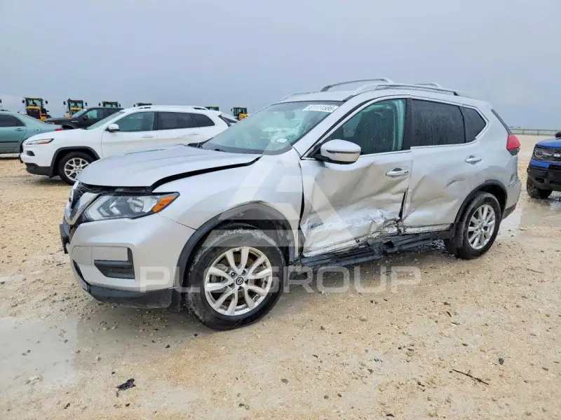 2017 Nissan ROGUE photo