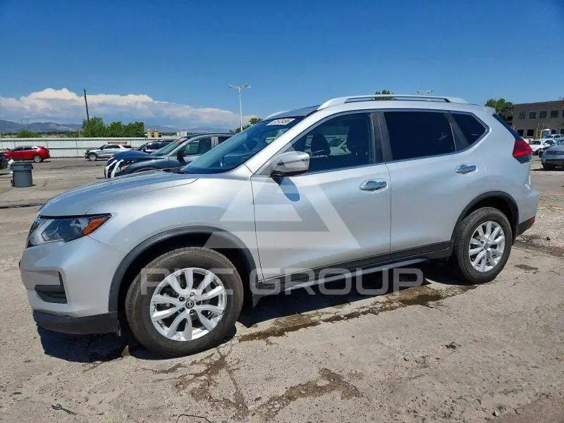 2017 Nissan ROGUE photo