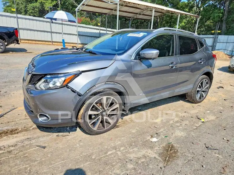 2017 Nissan ROGUE photo