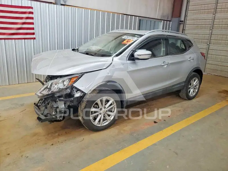 2017 Nissan ROGUE photo