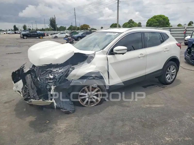 2017 Nissan ROGUE фото