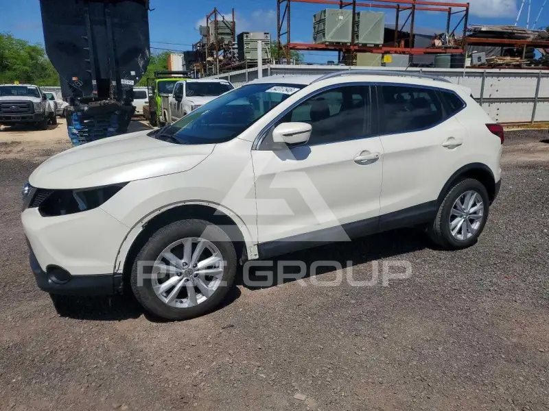 2017 Nissan ROGUE photo