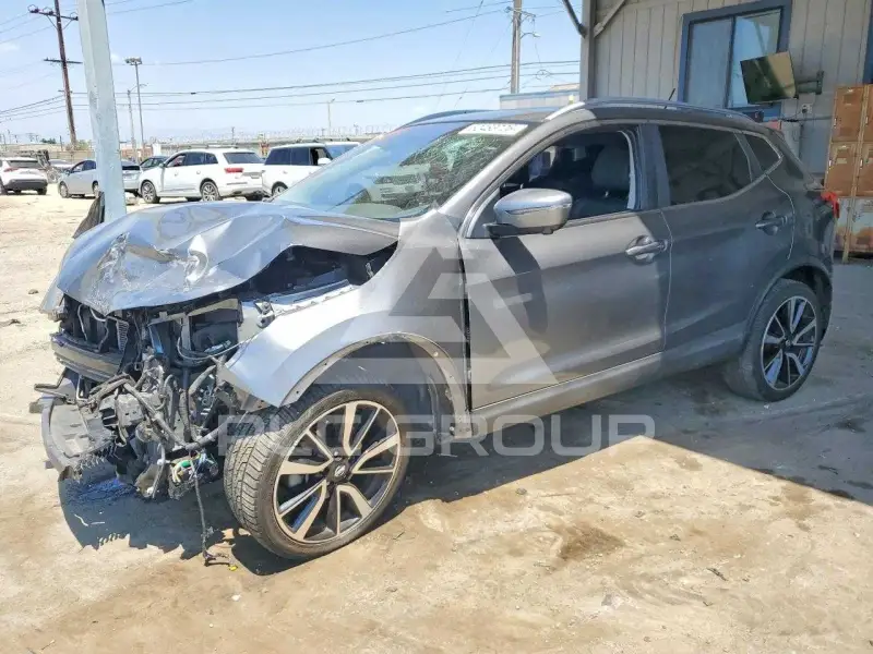 2017 Nissan ROGUE photo