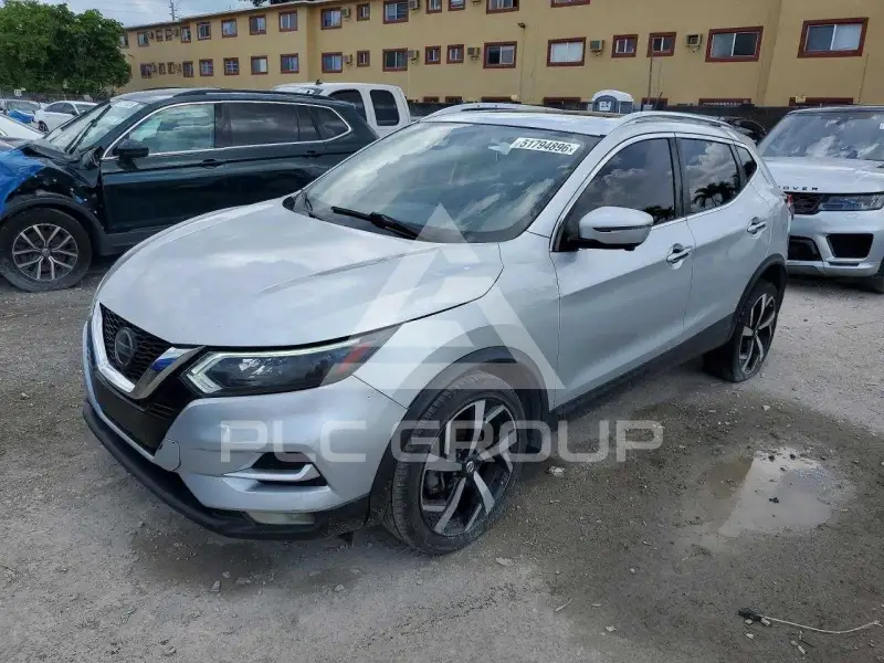 2017 Nissan ROGUE photo