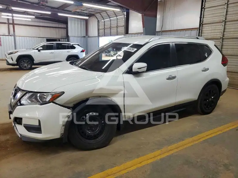 2017 Nissan ROGUE photo
