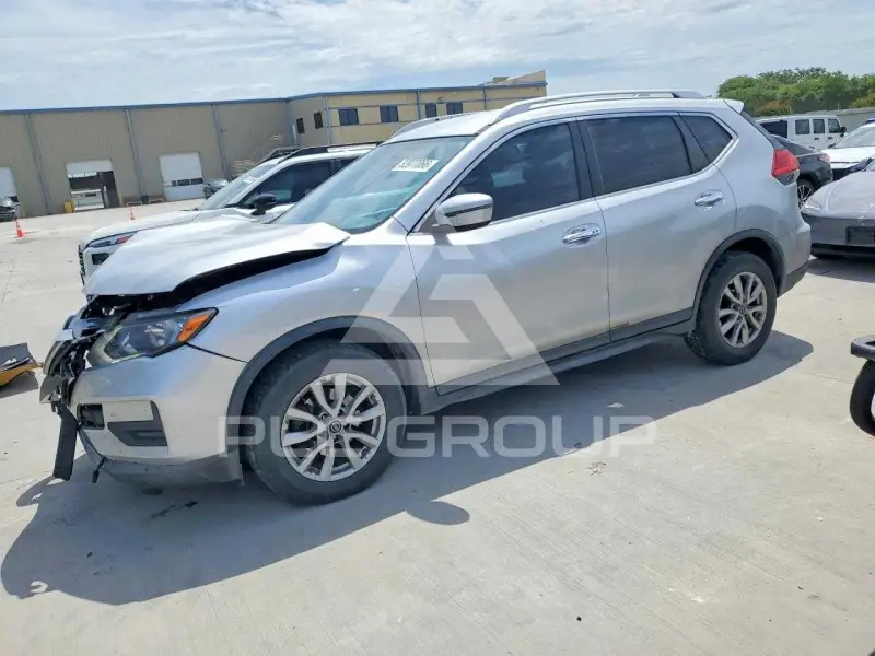 2017 Nissan ROGUE photo