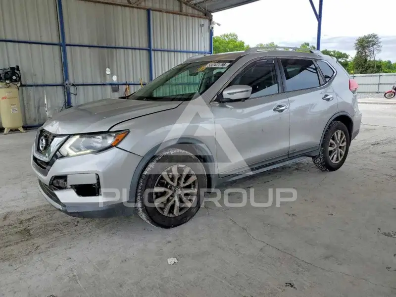 2017 Nissan ROGUE photo