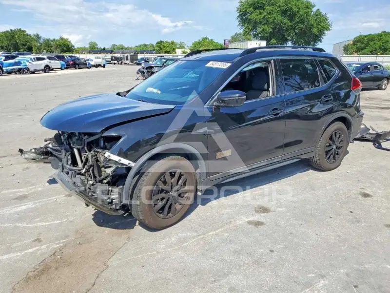 2017 Nissan ROGUE photo