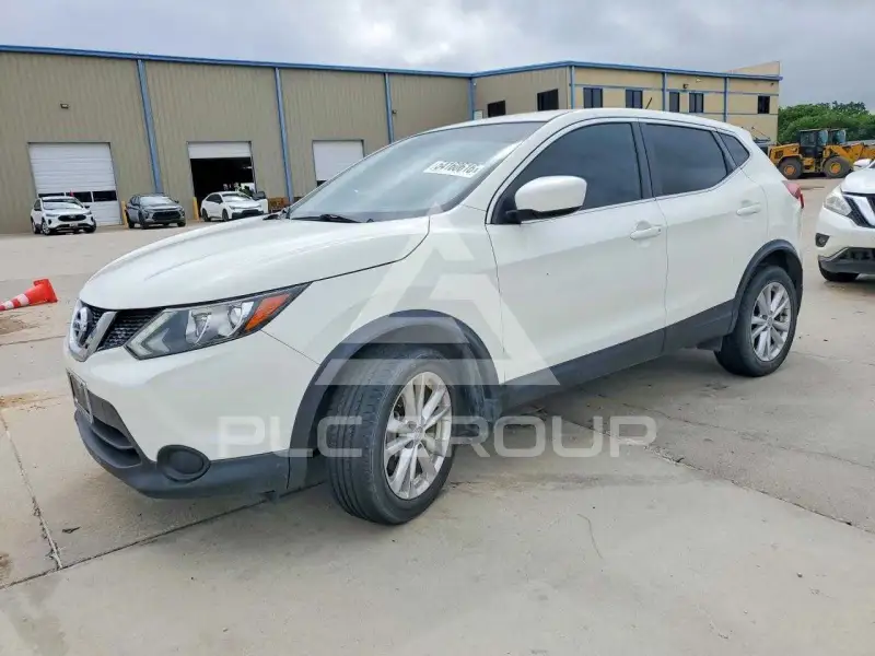 2017 Nissan ROGUE photo