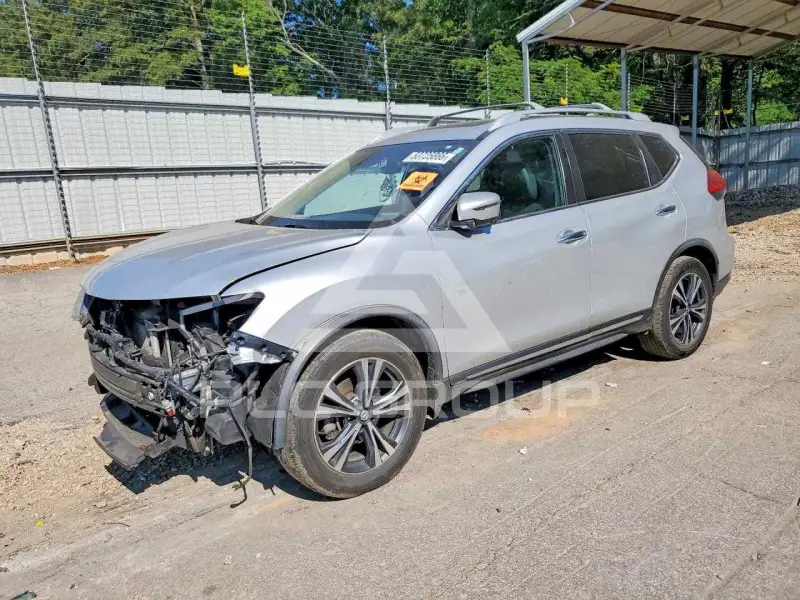 2017 Nissan ROGUE photo