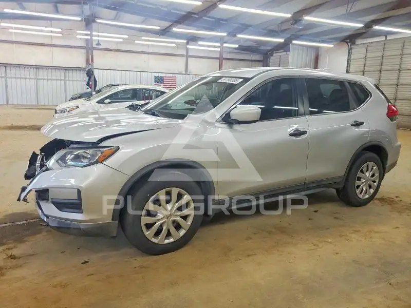 2017 Nissan ROGUE photo