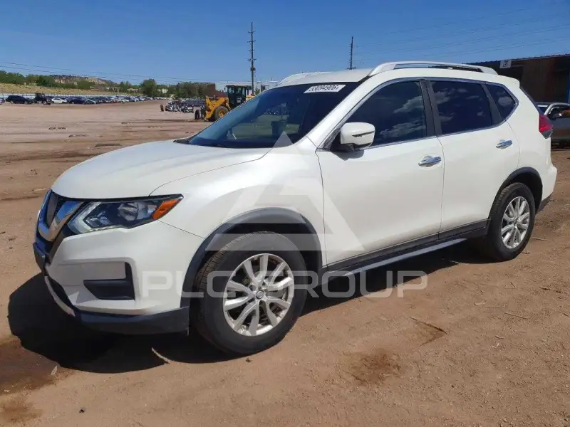 2017 Nissan ROGUE photo