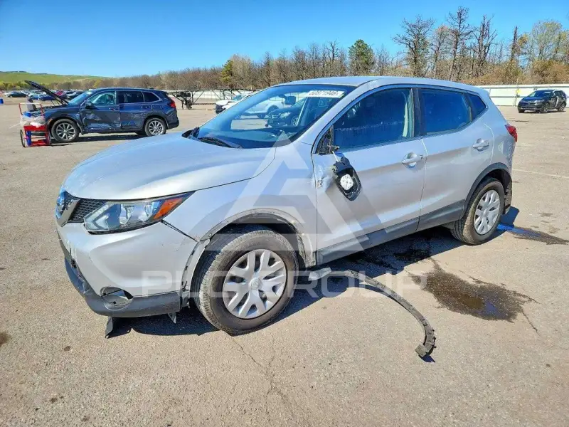 2017 Nissan ROGUE photo