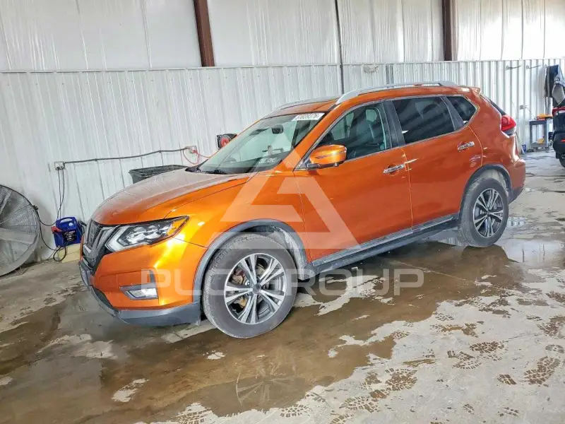 2017 Nissan ROGUE photo