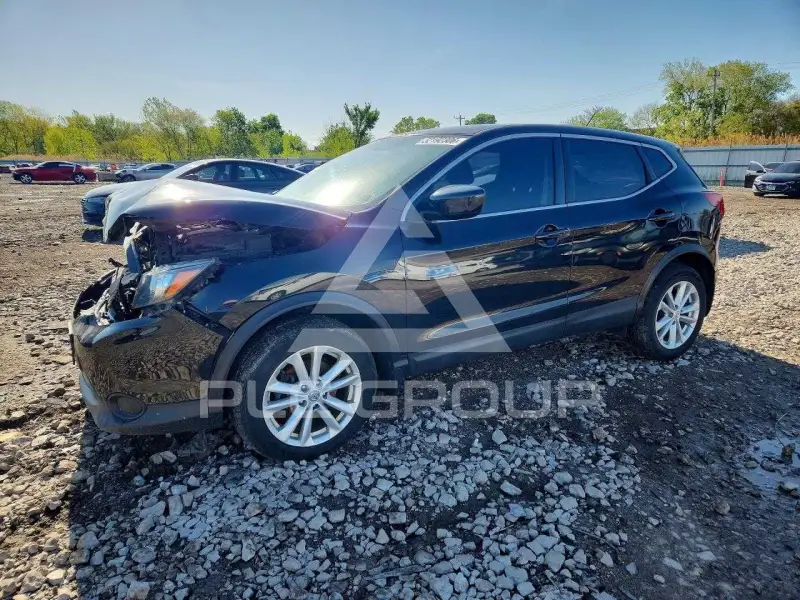 2017 Nissan ROGUE photo