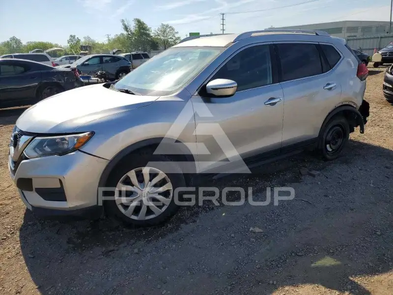 2017 Nissan ROGUE photo