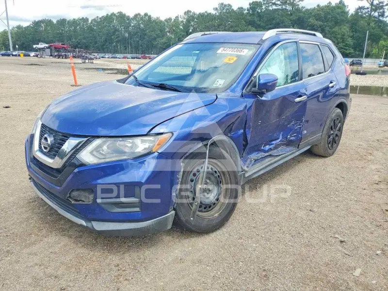 2017 Nissan ROGUE photo