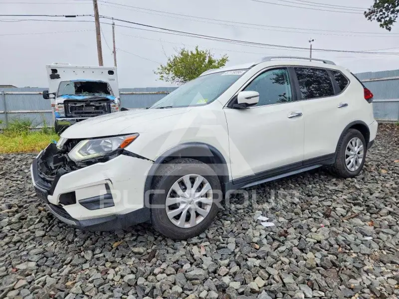 2017 Nissan ROGUE photo