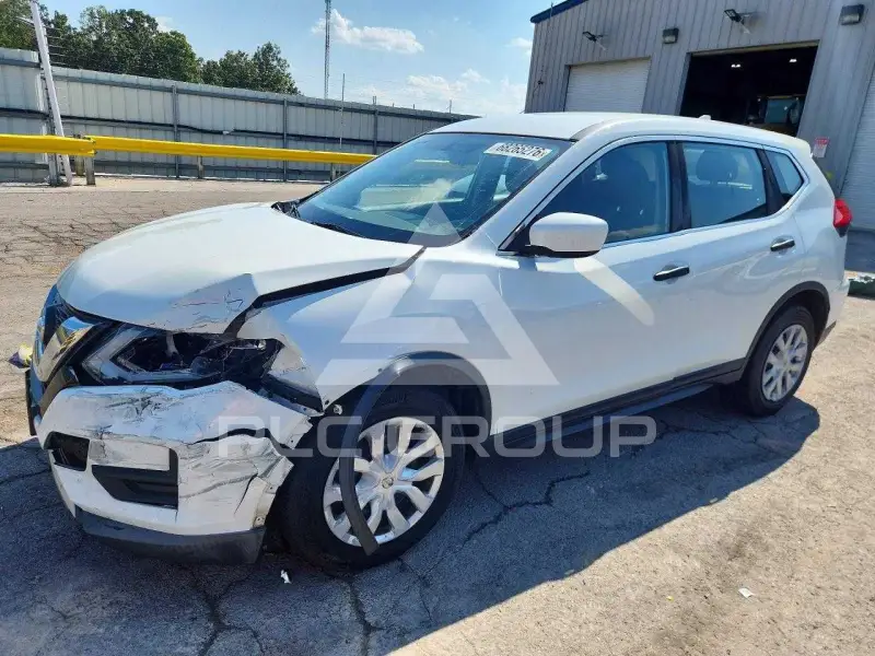 2017 Nissan ROGUE photo