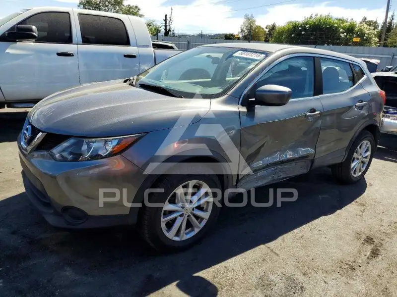2017 Nissan ROGUE photo