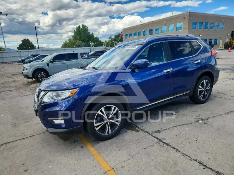 2017 Nissan ROGUE photo