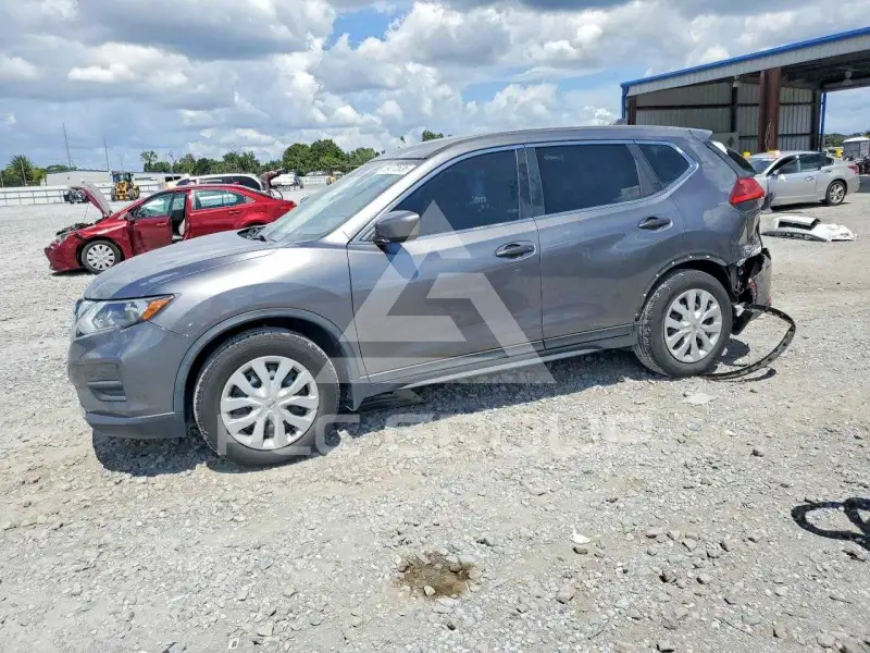 2017 Nissan ROGUE photo