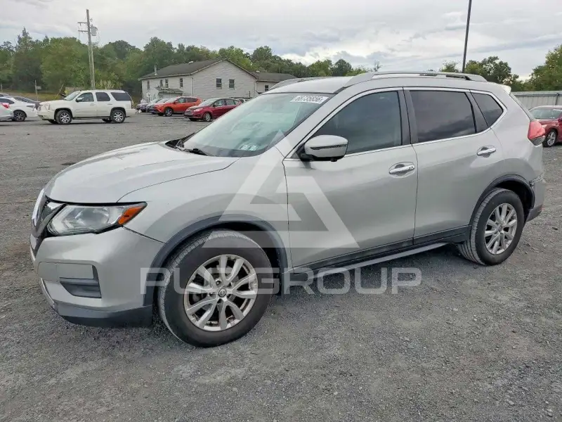 2017 Nissan ROGUE photo