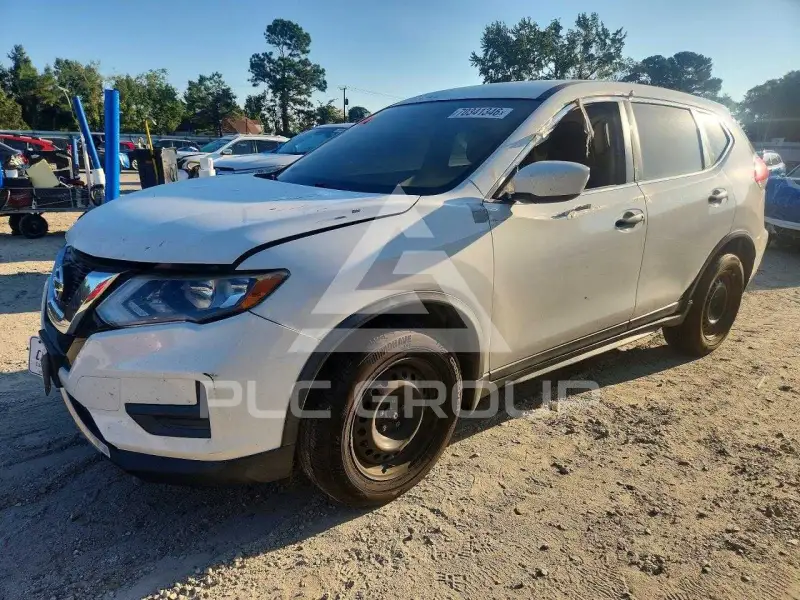 2017 Nissan ROGUE photo