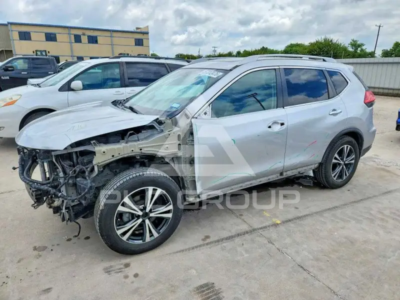 2017 Nissan ROGUE фото