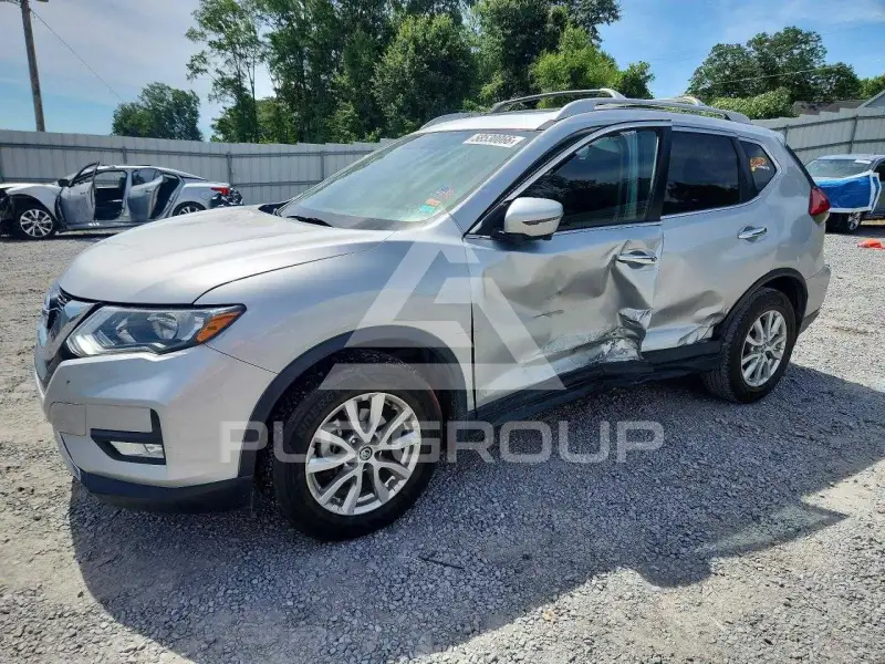 2017 Nissan ROGUE photo