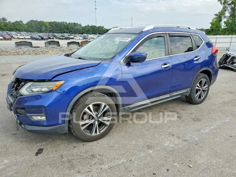 2017 Nissan ROGUE photo
