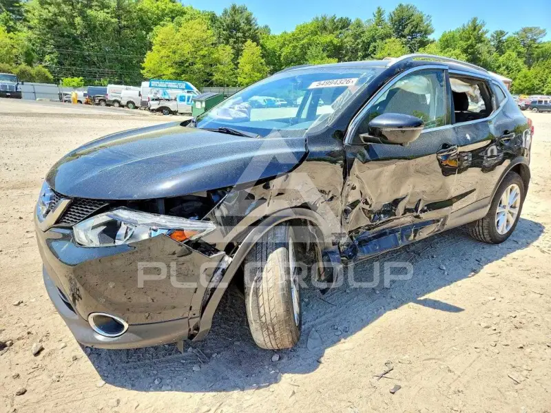 2017 Nissan ROGUE photo