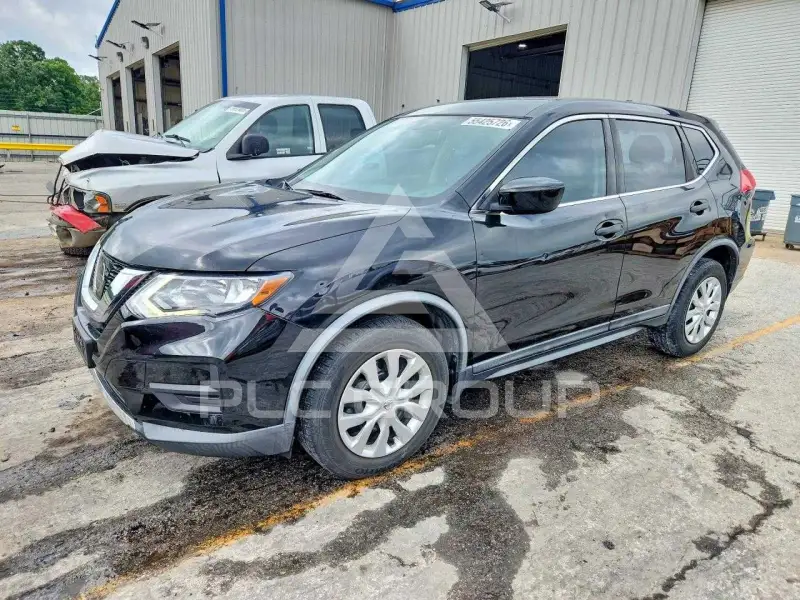 2017 Nissan ROGUE photo