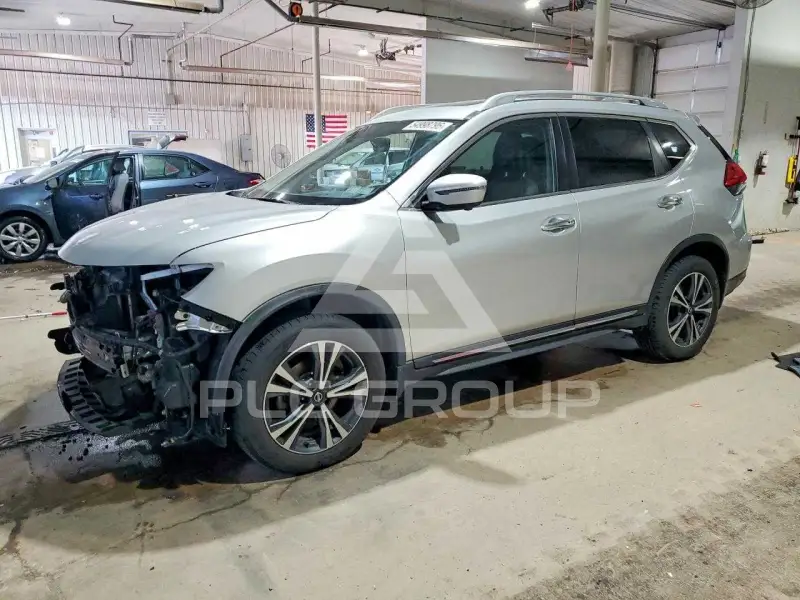 2017 Nissan ROGUE photo